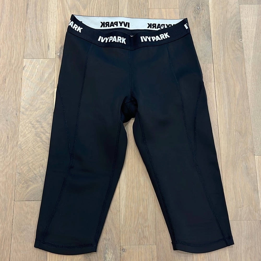 IVY PARK Cropped Leggings / Capris